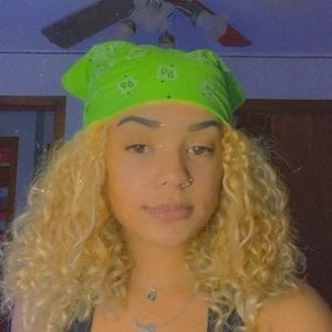 Meet your Posher, Aarissa